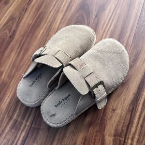 Women's Tan Suede Mules